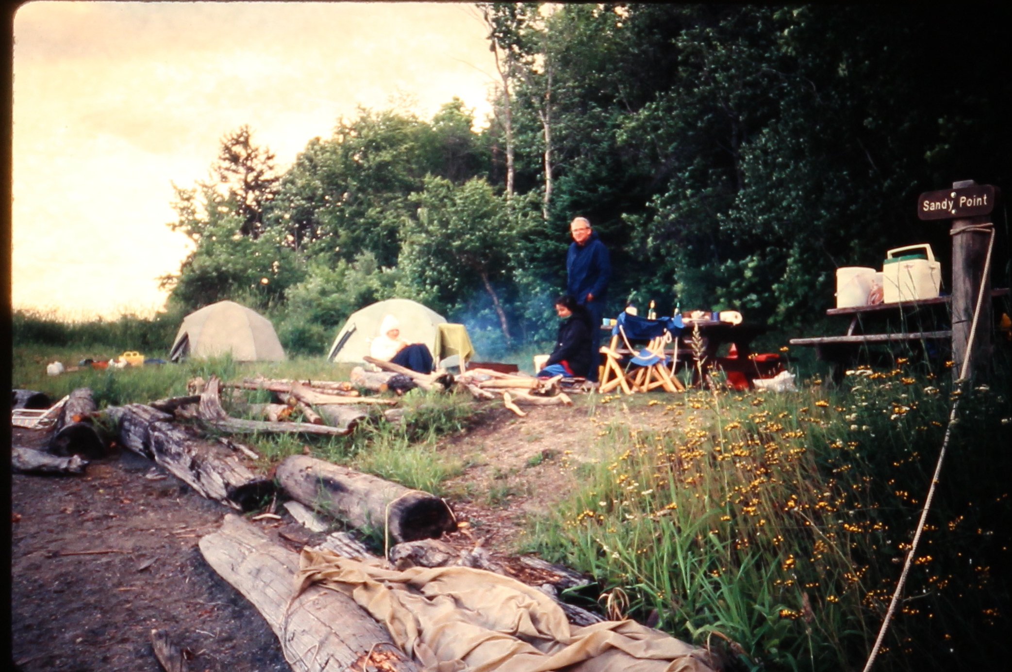 19890900.18 - USA ME xx xx PenobscottRiver - LisaGoulet DaveSands - Camp at Sandy Point - MB01T01B09S18.JPG